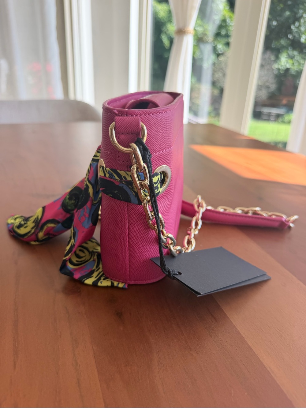 💖 NWT Versace Jeans Couture Thelma Mini Bucket Bag | Pink Scarf & Gold Chain - Picture 6 of 8